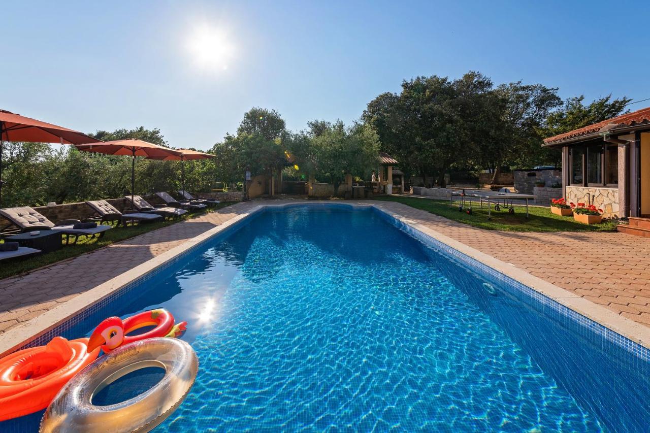 Guesthouse "Barboska" - Big Outdoor Swimming Pool & Private Tennis Court Vodnjan Εξωτερικό φωτογραφία