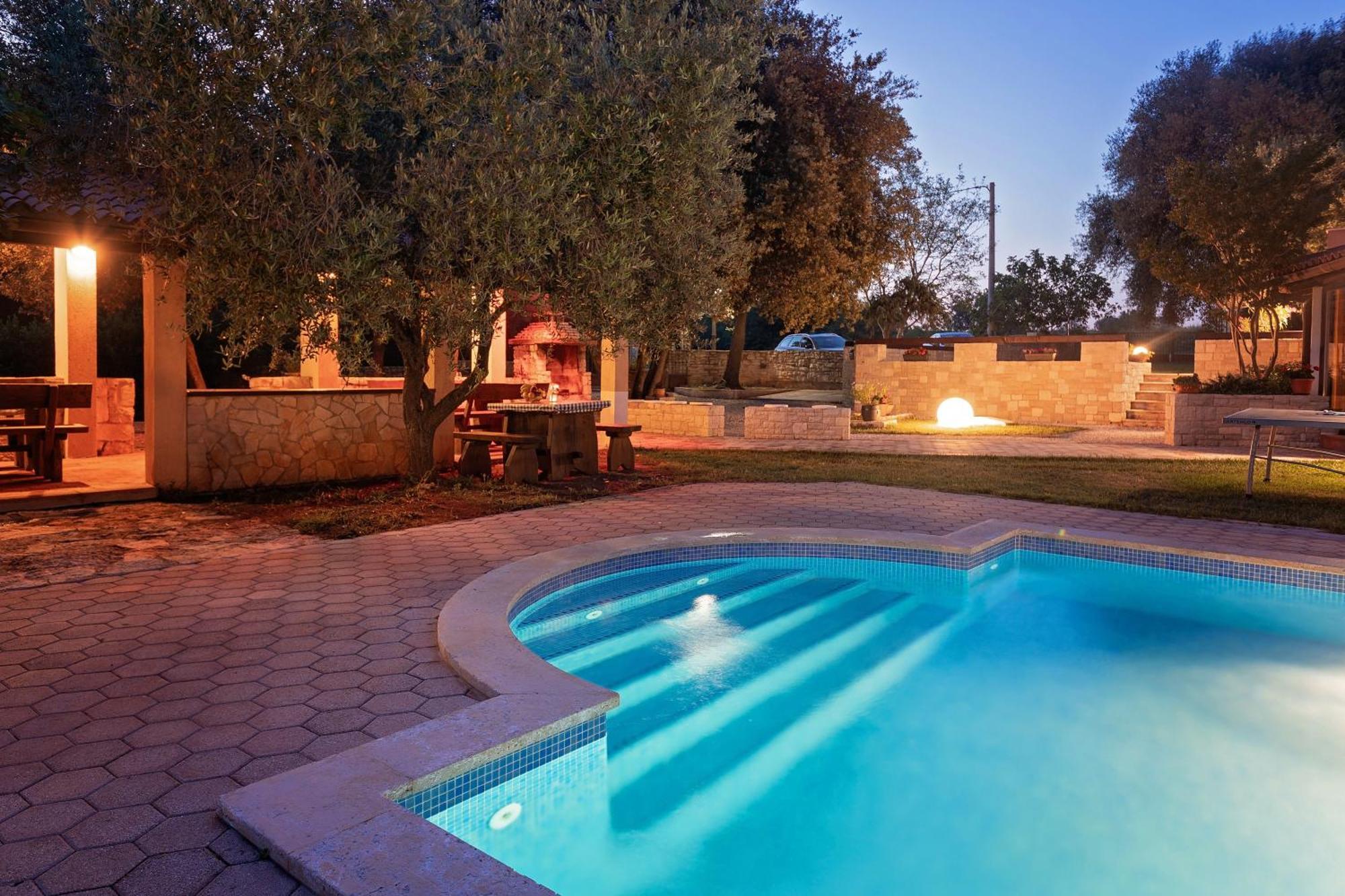 Guesthouse "Barboska" - Big Outdoor Swimming Pool & Private Tennis Court Vodnjan Εξωτερικό φωτογραφία