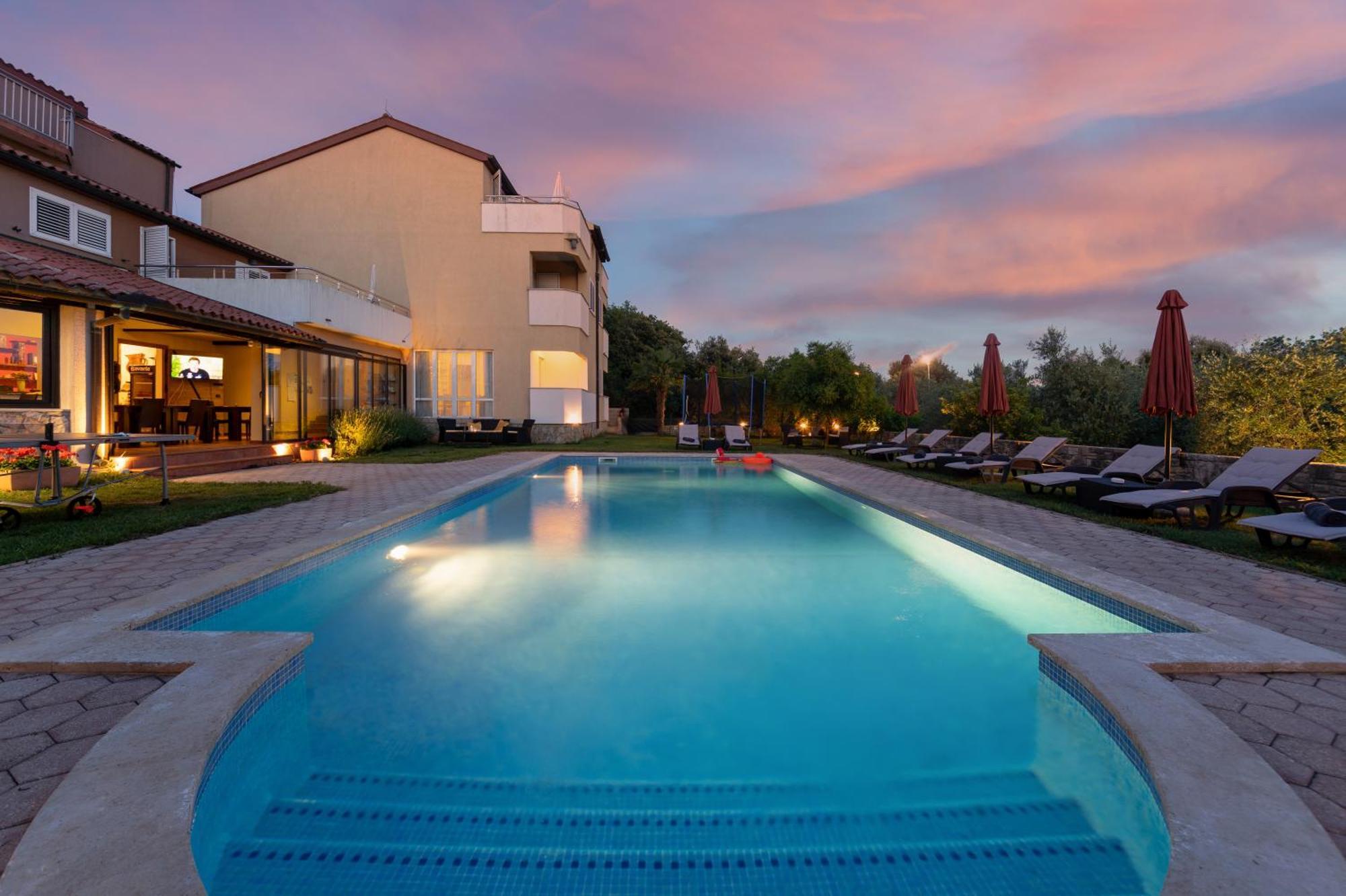 Guesthouse "Barboska" - Big Outdoor Swimming Pool & Private Tennis Court Vodnjan Εξωτερικό φωτογραφία