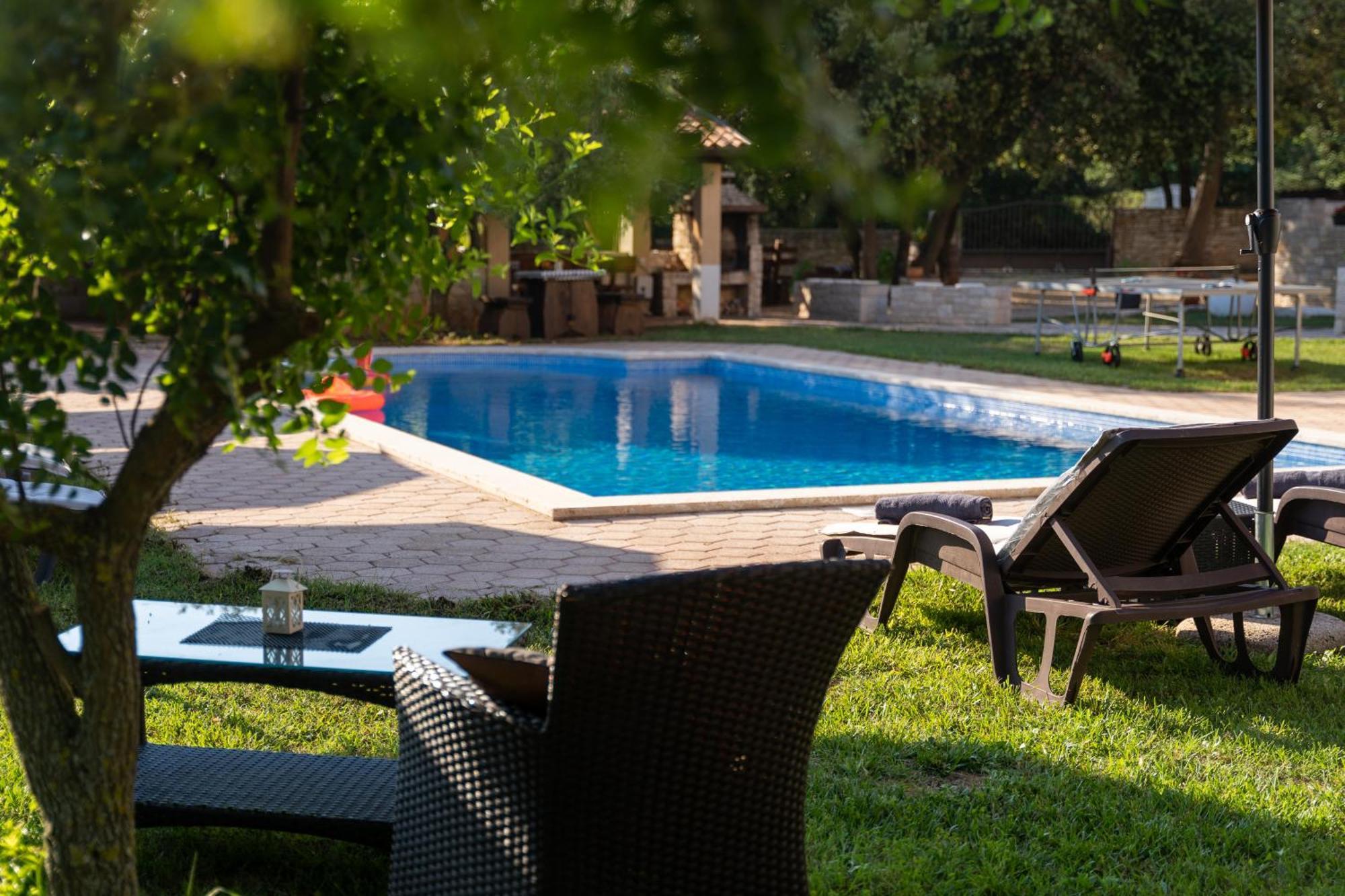 Guesthouse "Barboska" - Big Outdoor Swimming Pool & Private Tennis Court Vodnjan Εξωτερικό φωτογραφία