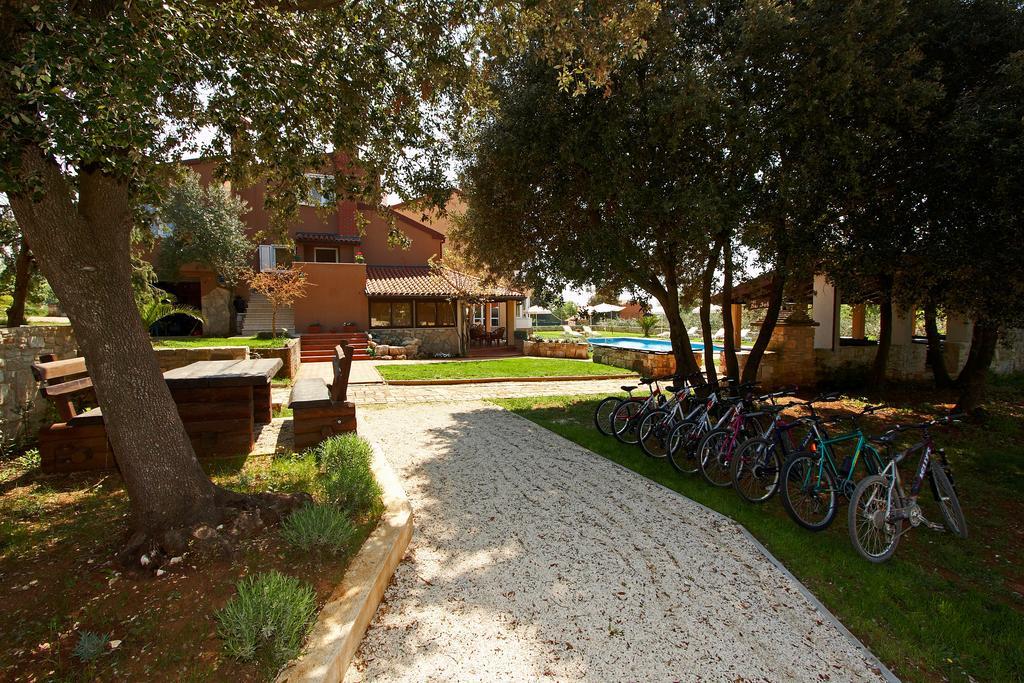 Guesthouse "Barboska" - Big Outdoor Swimming Pool & Private Tennis Court Vodnjan Εξωτερικό φωτογραφία