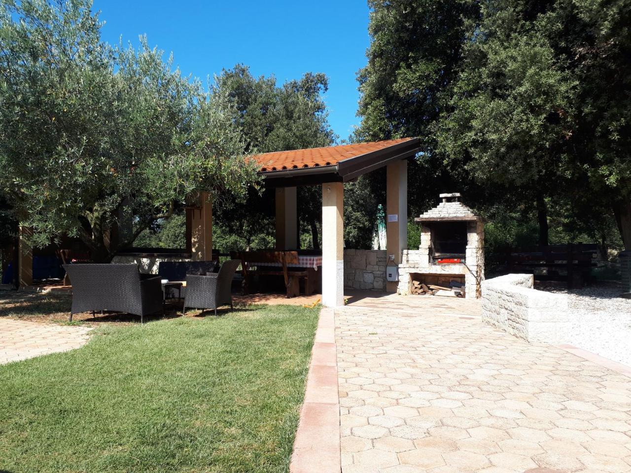 Guesthouse "Barboska" - Big Outdoor Swimming Pool & Private Tennis Court Vodnjan Εξωτερικό φωτογραφία